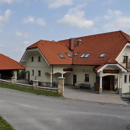 Grobelnik Tourist Farm 农家乐 Sevnica