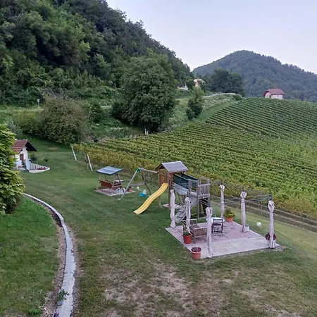 مزرعة للإقامة Grobelnik Tourist Farm