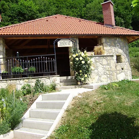 Grobelnik Tourist Farm Sevnica